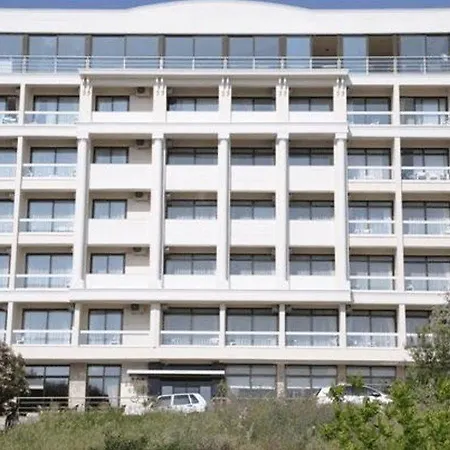 Esat 3* Kusadası