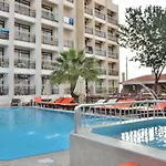 Esat Kusadası