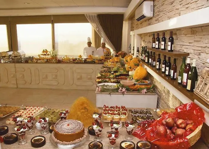 Otel Esat Kuşadası