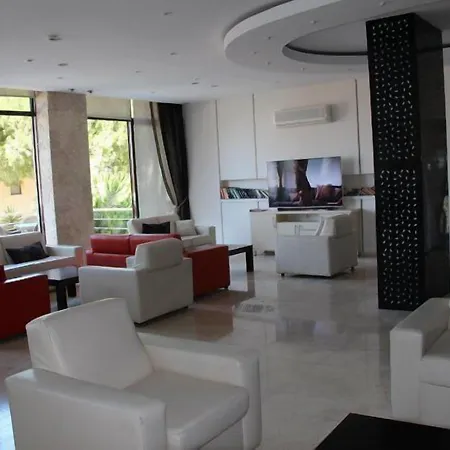 Esat Hotel Kuşadası