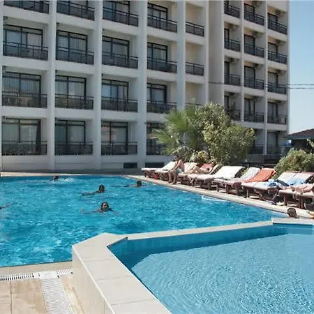 Esat 3* Kuşadası