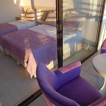 Esat Hotel Kuşadası