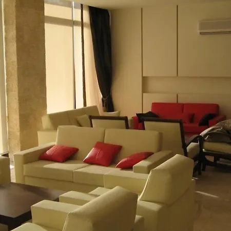 Esat كوشاداسيه